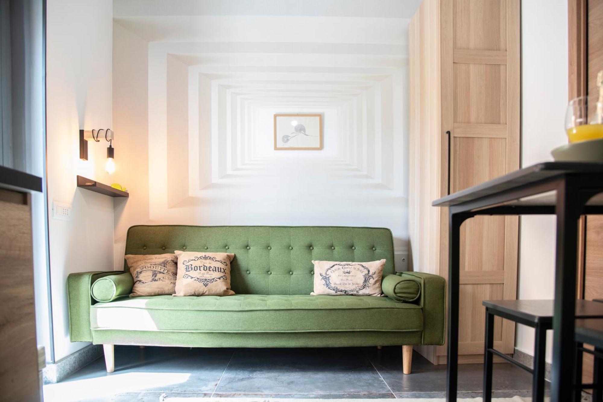 Vatican Boutique Apartment With St Peters Dome View Рим Екстер'єр фото